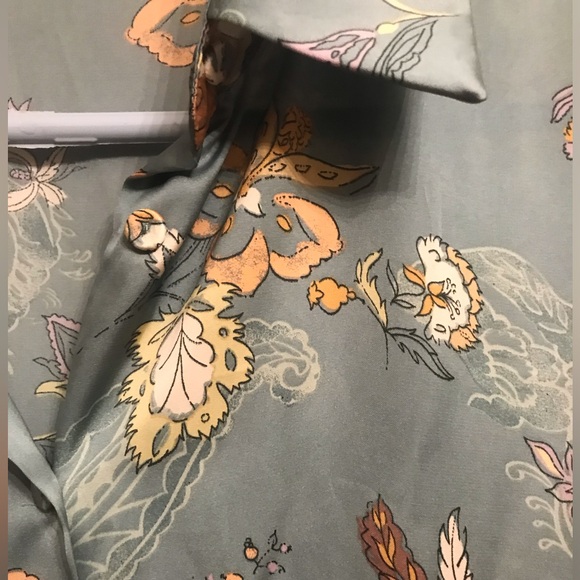 Zara satin feel floral blouse - Picture 4 of 4